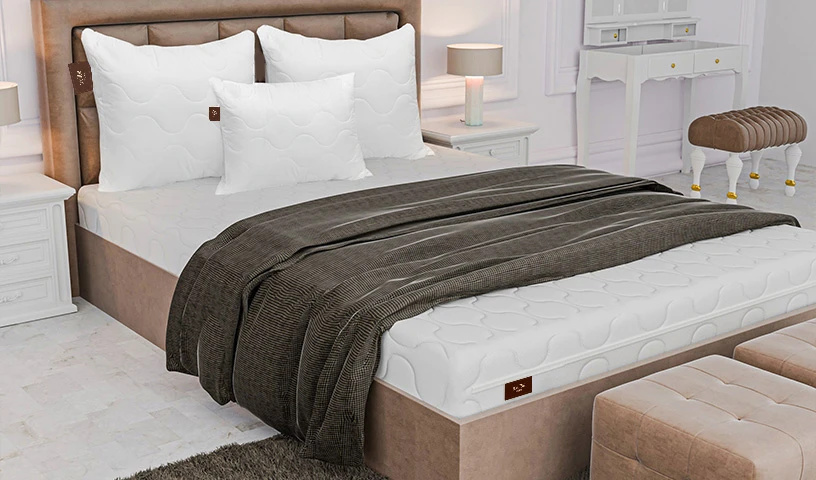 Poduszka EKO wykonana jest z kulki silikonowej. Dostępna w rozmiarach 50x60 cm i 70x80 cm